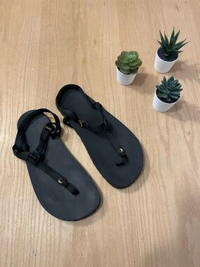 Luna Men’s Minimalist Explorer Sandals in size 12